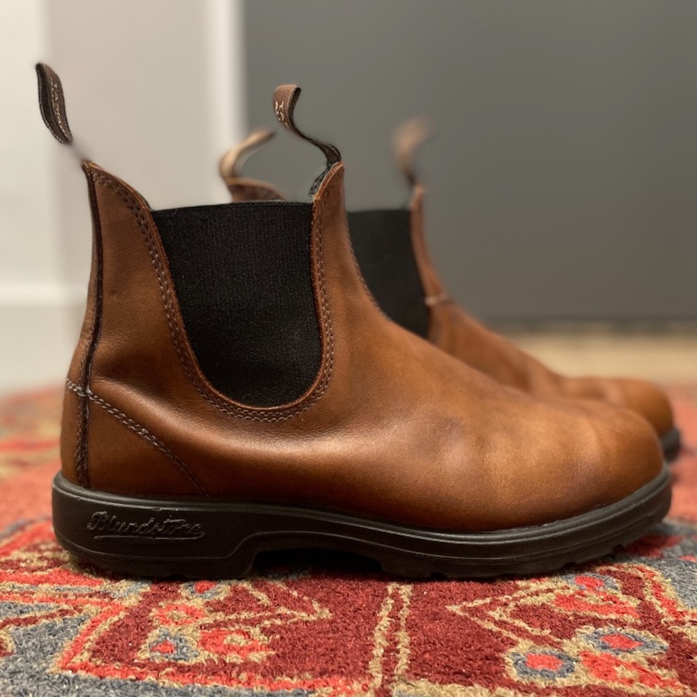 Recently polished Blundstones in great condition. Men’s size 8 and women’s 10.